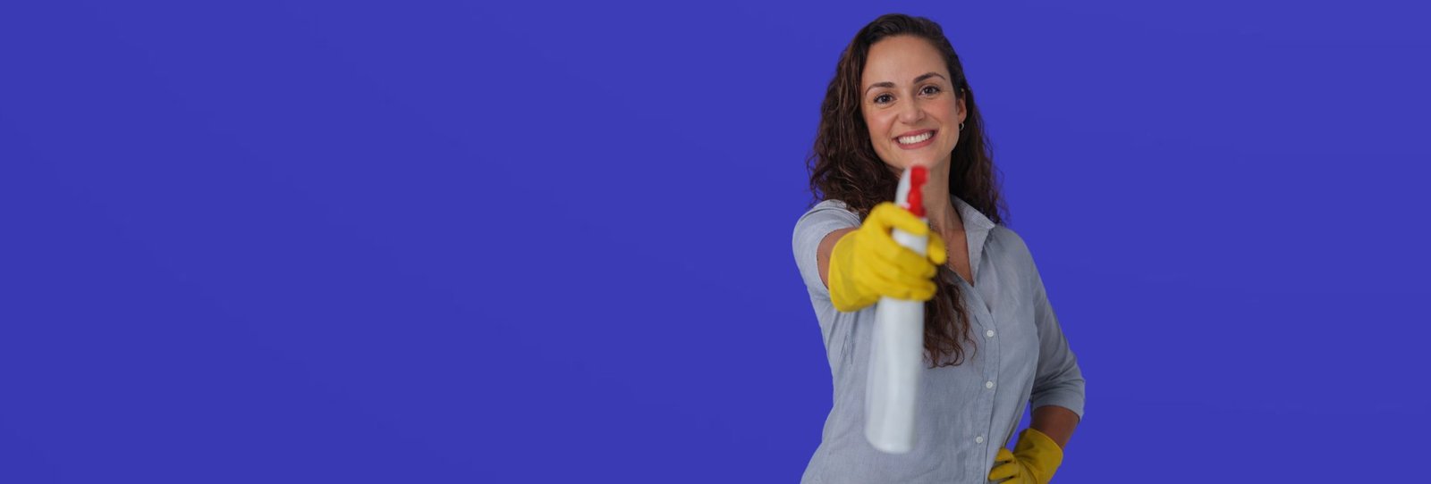 Your Santa Rosa Beach Guarantee A Meticulously Clean Home, a Fair Price, and Pure Serenity. In Santa Rosa Beach, life is curated around beauty, tranquility, and an appreciation for the finer details. Your home is a reflection of this ethos—a sanctuary of coastal elegance. As the Holiday Season approaches, preparing this sanctuary to welcome loved ones is a priority. However, true preparation goes beyond aesthetics; it's about creating a feeling of pure serenity. This is where TileUp offers a unique guarantee. As a Brazilian-owned company, we bring a cultural legacy where meticulous cleanliness is the soul of a welcoming home. We believe that true luxury lies in the perfect alignment of three elements: Meticulous Cleaning + a Fair Price = Pure Serenity. This guide explores how our bespoke cleaning services deliver not just a visually stunning home, but an unparalleled feeling of peace and well-being for your festive season.