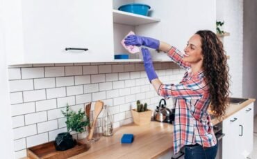 A Seamless Move: Your Guide to Professional Move Out Cleaning in Panama City Beach. The spring season in Panama City Beach is a time of transition. For many, it marks the end of a lease agreement and the beginning of a new chapter. Moving is consistently ranked as one of life's most stressful events, and one of the biggest sources of that stress is the final, exhaustive move out cleaning. It’s not just about tidying up; it’s about meeting the strict requirements of landlords and property managers to ensure the full return of your security deposit. At TileUp, we solve this major moving-day problem. We provide a meticulous, landlord-approved move out cleaning service that handles every detail, allowing you to focus on your new home. This guide will explain what a true move out clean entails and how our professional service is your key to a stress-free, financially successful move.